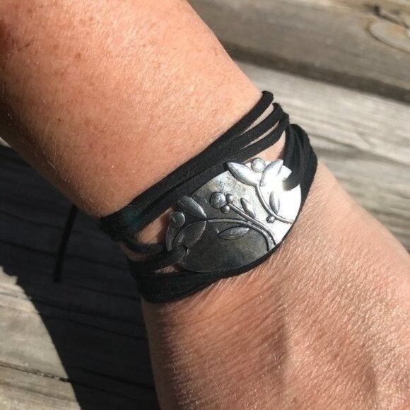 Tie Wrap Floral Silver Bracelet Cuff Yoga Boho Biker Vegan Faux Leather Cute - Picture 7 of 11